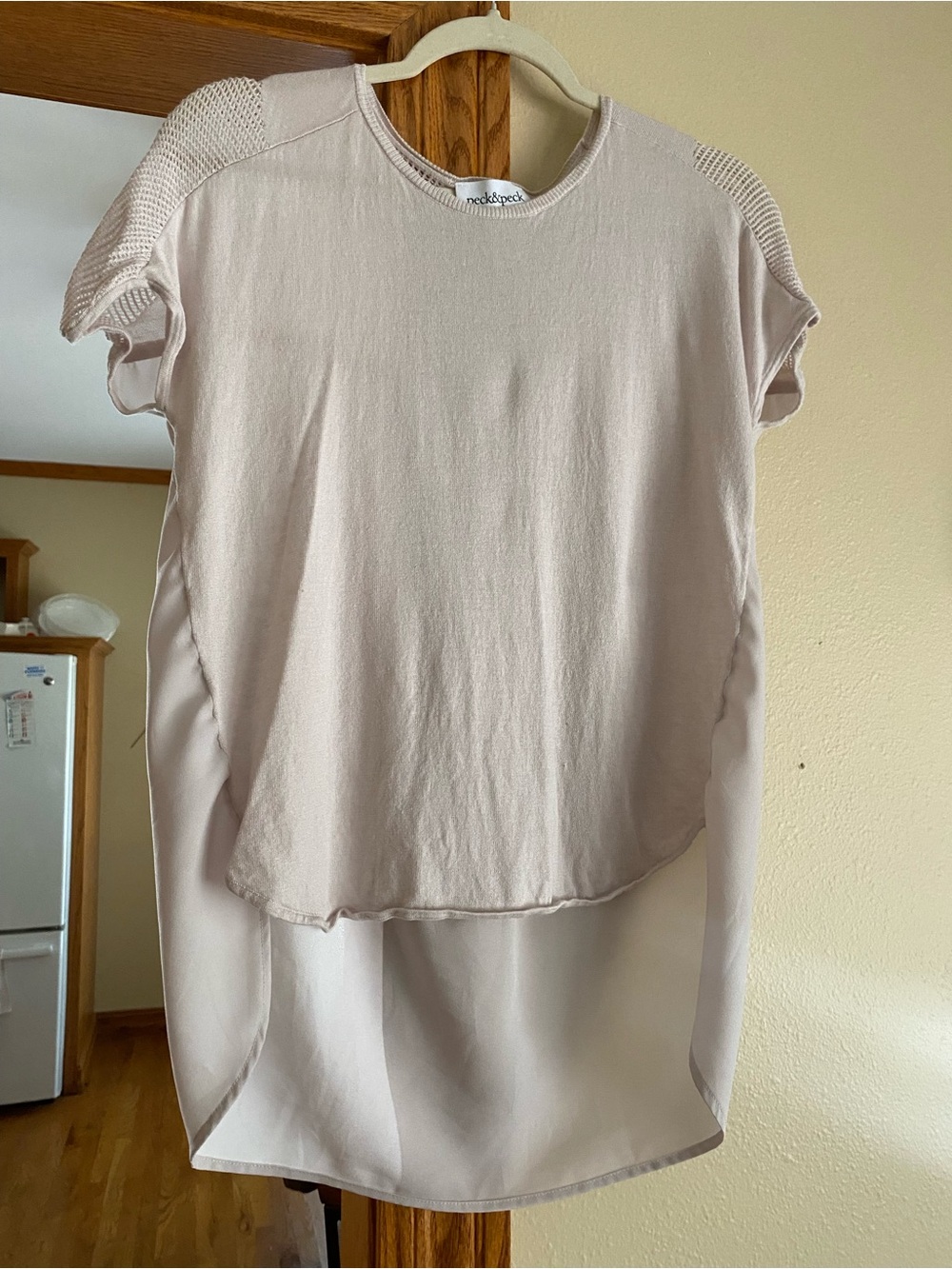Women's off-white Short Sleeve High-Low Top